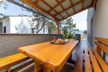 4-Bedroom Apartment in Silo (Krk Island)