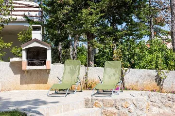 4-Bedroom Apartment in Silo (Krk Island)