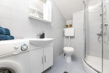 4-Bedroom Apartment in Silo (Krk Island)