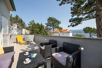 4-Bedroom Apartment in Silo (Krk Island)