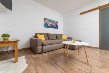 4-Bedroom Apartment in Silo (Krk Island)