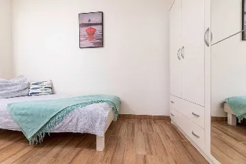 4-Bedroom Apartment in Silo (Krk Island)