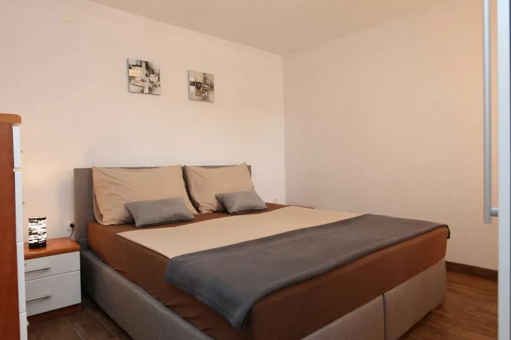 Apartment in Silo (Island of Krk) for 2 Guests