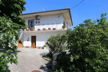 1-Bedroom Apartment in Šilo for Up to 4 Guests