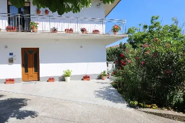 1-Bedroom Apartment in Šilo for Up to 4 Guests