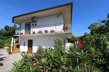 1-Bedroom Apartment in Šilo for Up to 4 Guests