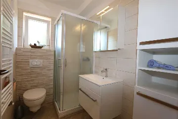 1-Bedroom Apartment in Šilo for Up to 4 Guests