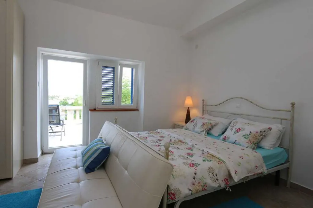 Apartment in Šilo for 2 Guests