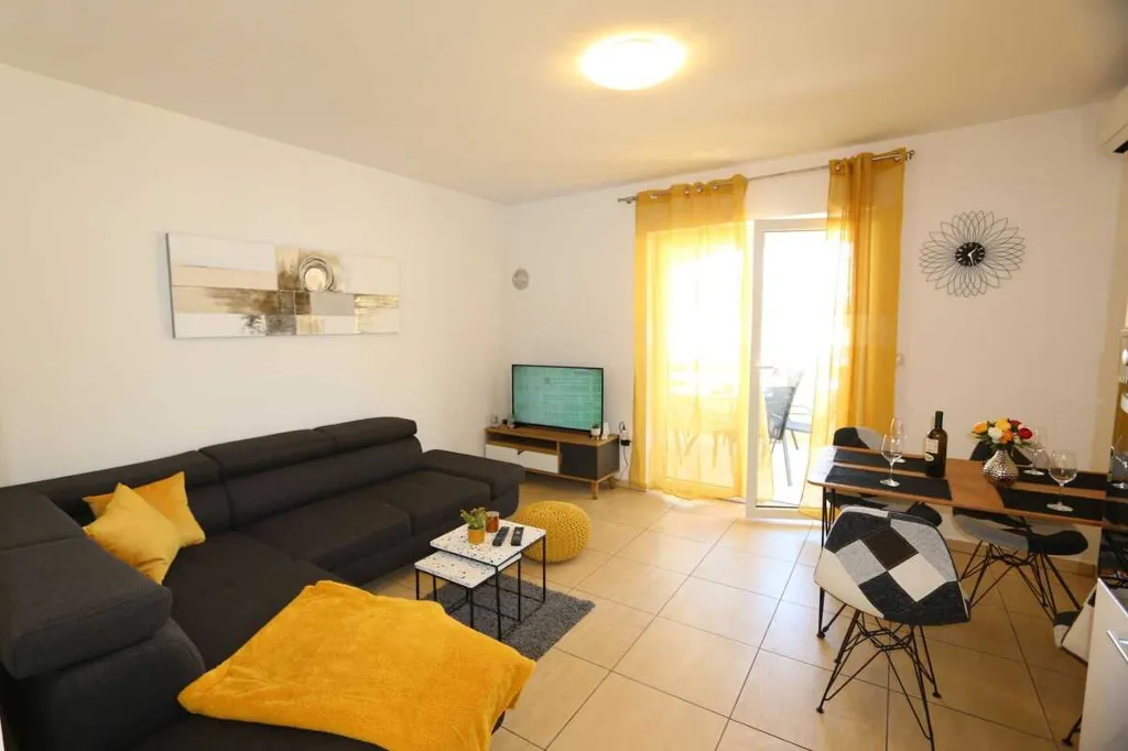 1-Bedroom Apartment in Klimno, Krk for Up to 4