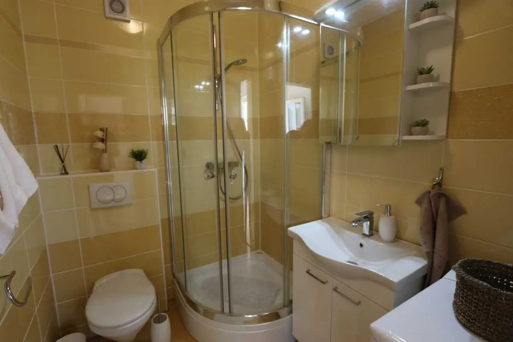 1-Bedroom Apartment in Klimno, Krk for Up to 4
