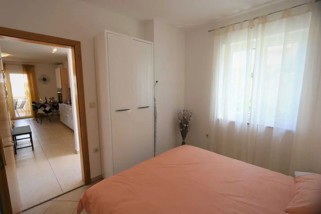 1-Bedroom Apartment in Klimno, Krk for Up to 4