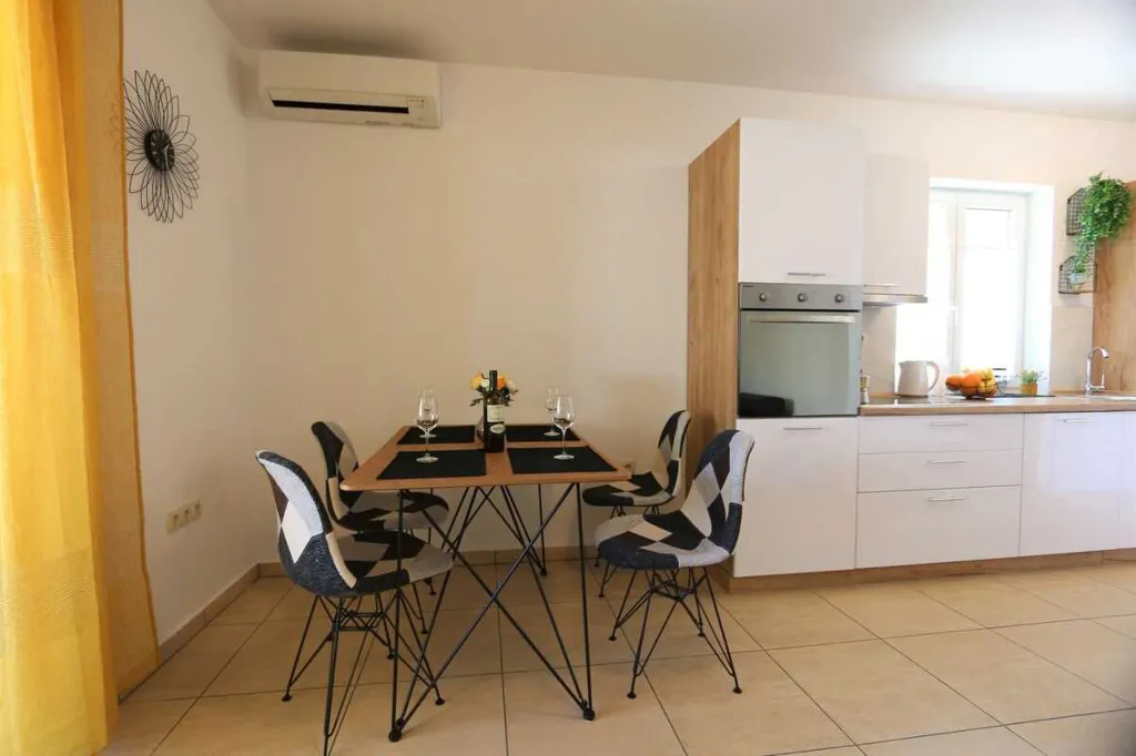1-Bedroom Apartment in Klimno, Krk for Up to 4