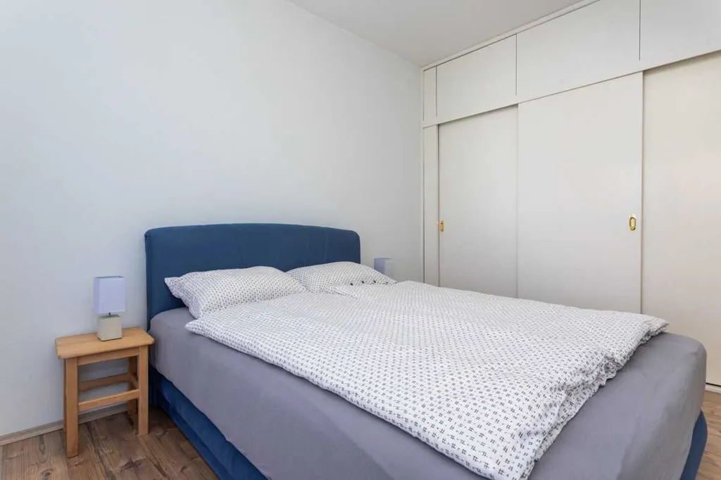 4-Bedroom House for 10 Guests in Županje