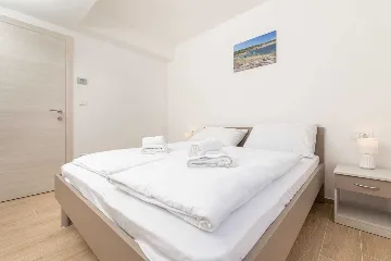 Two-Bedroom Apartment in Soline for 4 Guests