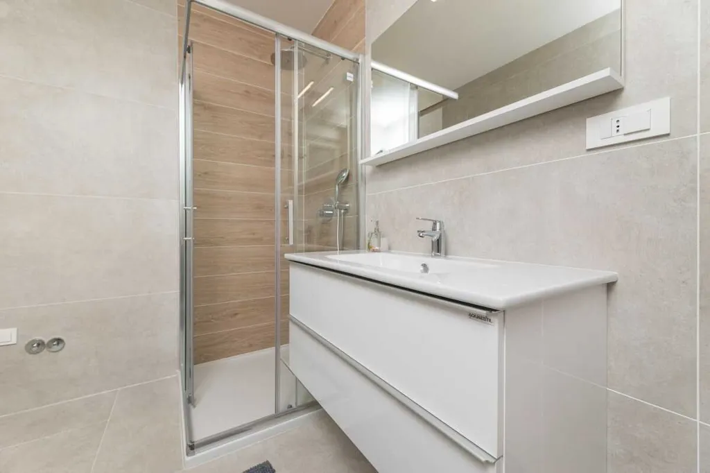 Two-Bedroom Apartment in Soline for 4 Guests