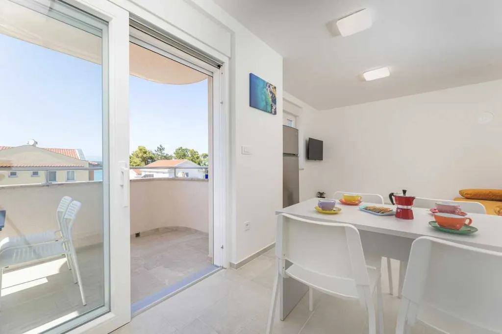 Apartment in Soline for Up to 4 Guests