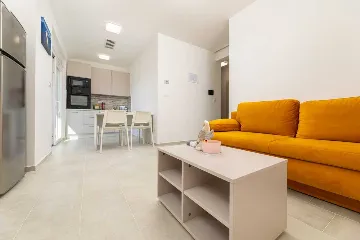 Soline 2-Bedroom Apartment for 4 with Sea View