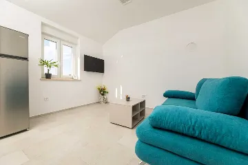 Apartment in Soline with Sea View