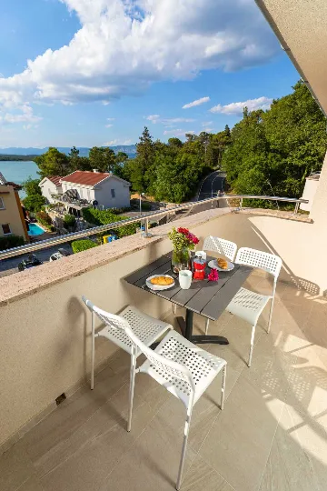 Apartment in Soline with Sea View