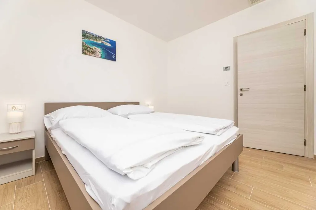 Apartment in Soline with Sea View