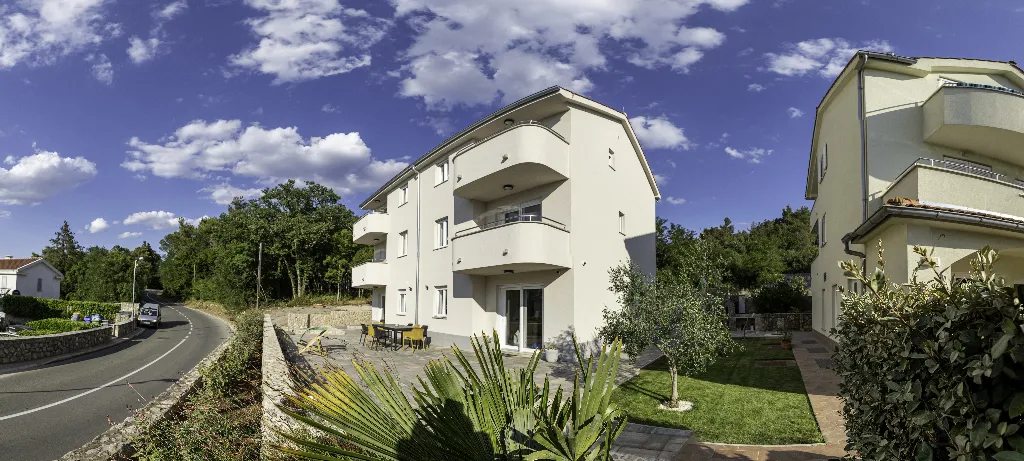 Apartment in Soline with Sea View