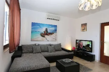 2-Bedroom Apartment in Šilo for Up to 5 Guests