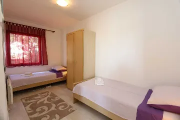 2-Bedroom Apartment in Šilo for Up to 5 Guests