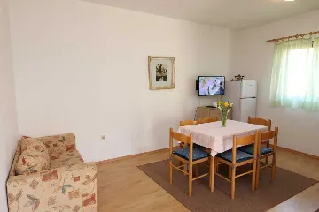 Two-Bedroom Apartment in Šilo for 4 Guests