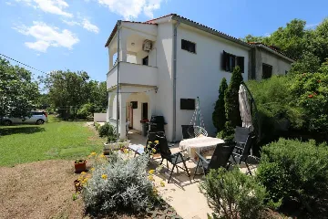 Two-Bedroom Apartment in Šilo for 4 Guests