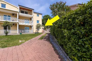 Apartment in Čižići for up to 4 Guests