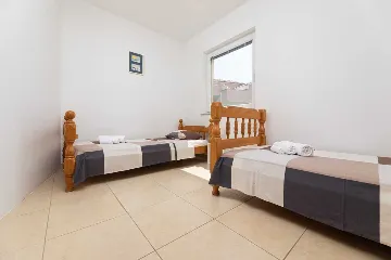 Apartment in Čižići for up to 4 Guests