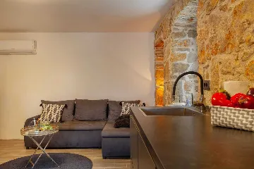 Apartment in Šilo, Croatia for up to 5 Guests
