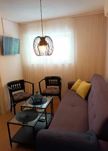 2-Bedroom Apartment in Šilo for Up to 4