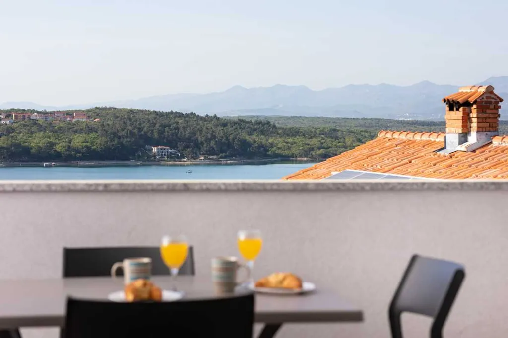Soline Apartment for Up to 5 Guests