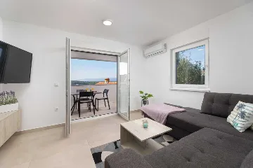 Soline Apartment for Up to 5 Guests