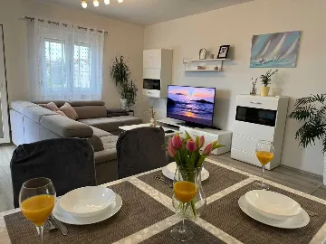 2-Bedroom Apartment in Šilo for up to 4 Guests