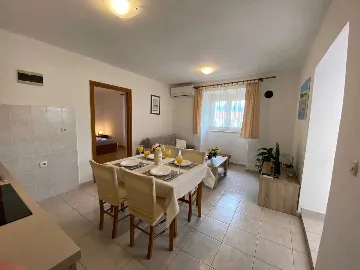 2-Bedroom Apartment for up to 6 in Šilo