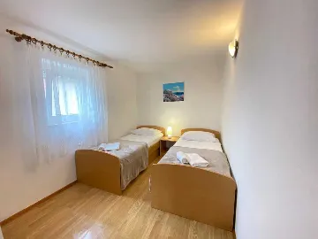 2-Bedroom Apartment for up to 6 in Šilo