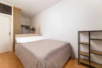 2-Bedroom Apartment in Žestilac for 4 Guests