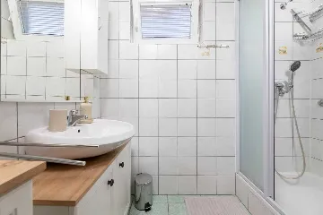 2-Bedroom Apartment in Žestilac for 4 Guests