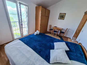 Four-Bedroom Apartment for 8 Guests in Soline