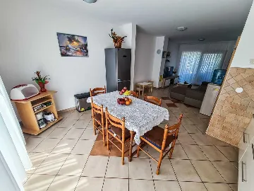 Four-Bedroom Apartment for 8 Guests in Soline