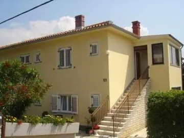 1-Bedroom Apartment in Šilo for Up to 3 Guests