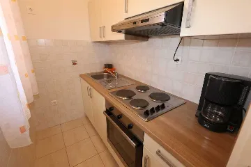One-Bedroom Apartment in Šilo for Up to 4