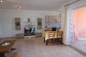 Two-Bedroom Apartment in Šilo for Up to 6