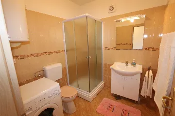 Apartment in Šilo for up to 6 Guests