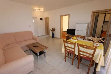 Apartment in Šilo for up to 6 Guests