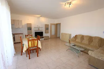 Apartment in Šilo for Groups Up to 6 Guests