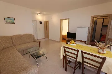 Two-Bedroom Apartment in Šilo for Up to 6