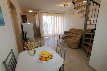 Šilo 2-Bedroom Apartment for up to 6 Guests